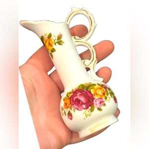 Vintage Cottage rose vase flowers bone china